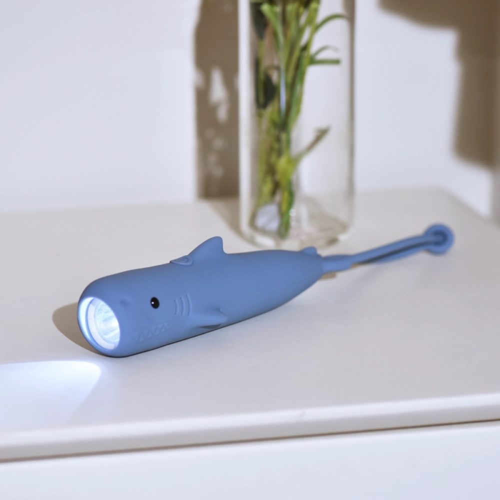 Lampe de poche requin