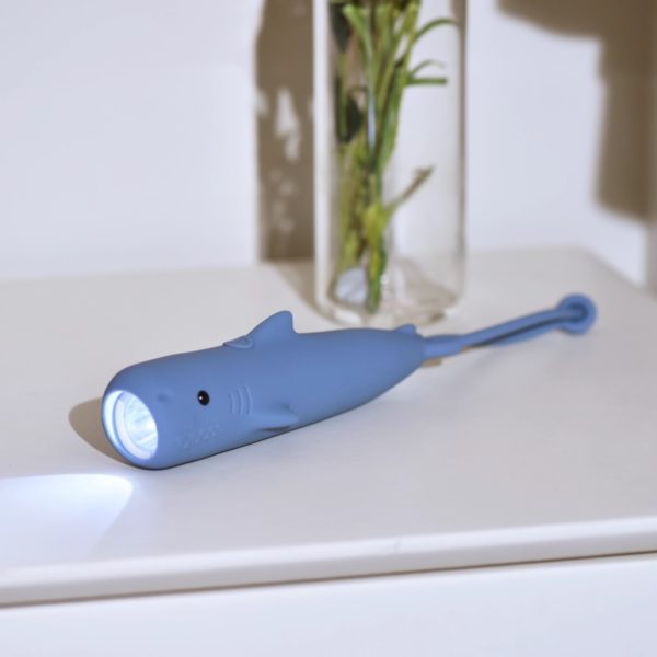 Lampe de poche requin